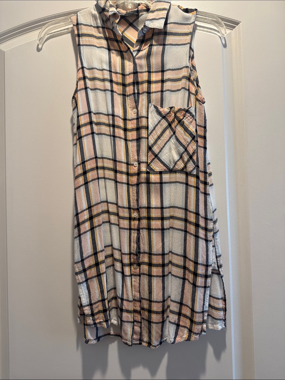 Bershka Sleeveless Top Button Up GUC XS